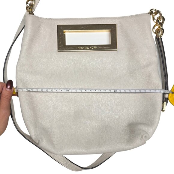 Michael Kors Berkley Medium Messenger – White Leather - Picture 12 of 14